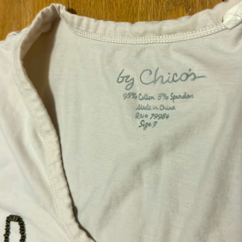 Chico's Women’s Beaded Short Sleeve T-Shirt Cream size 3 (XL/16) - Picture 3 of 6